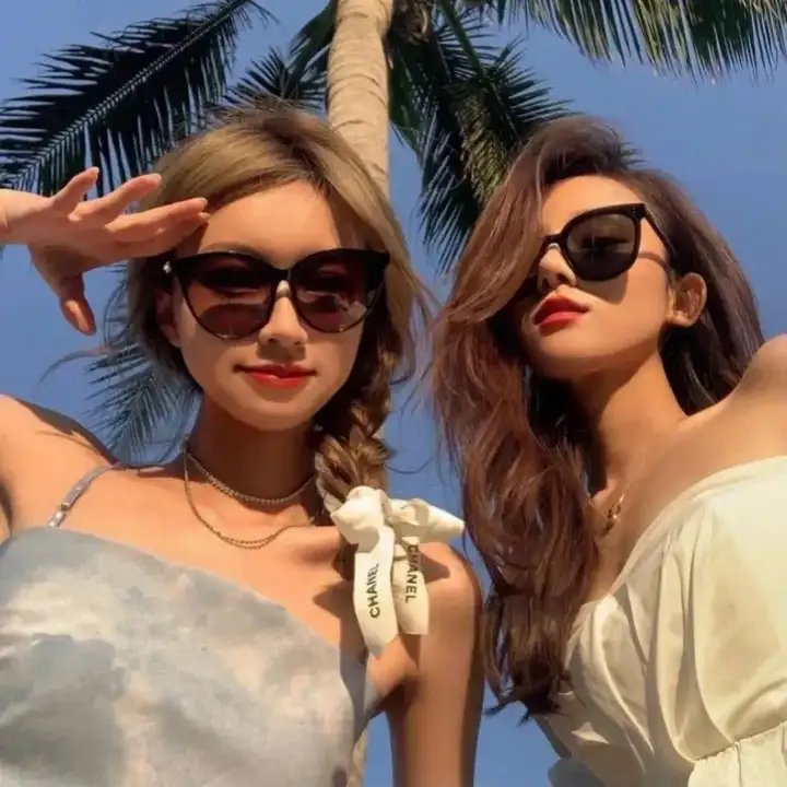 狱友们封面